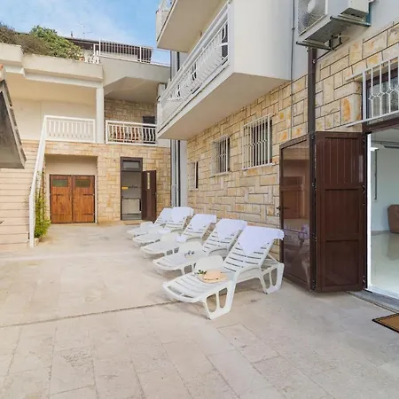 דירה Beautiful In With Kitchen *