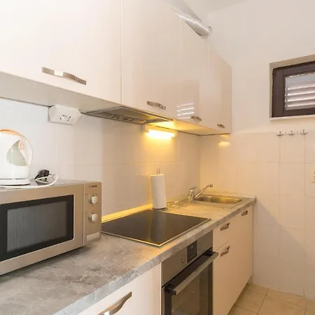 Beautiful In With Kitchen * פודסטראנה